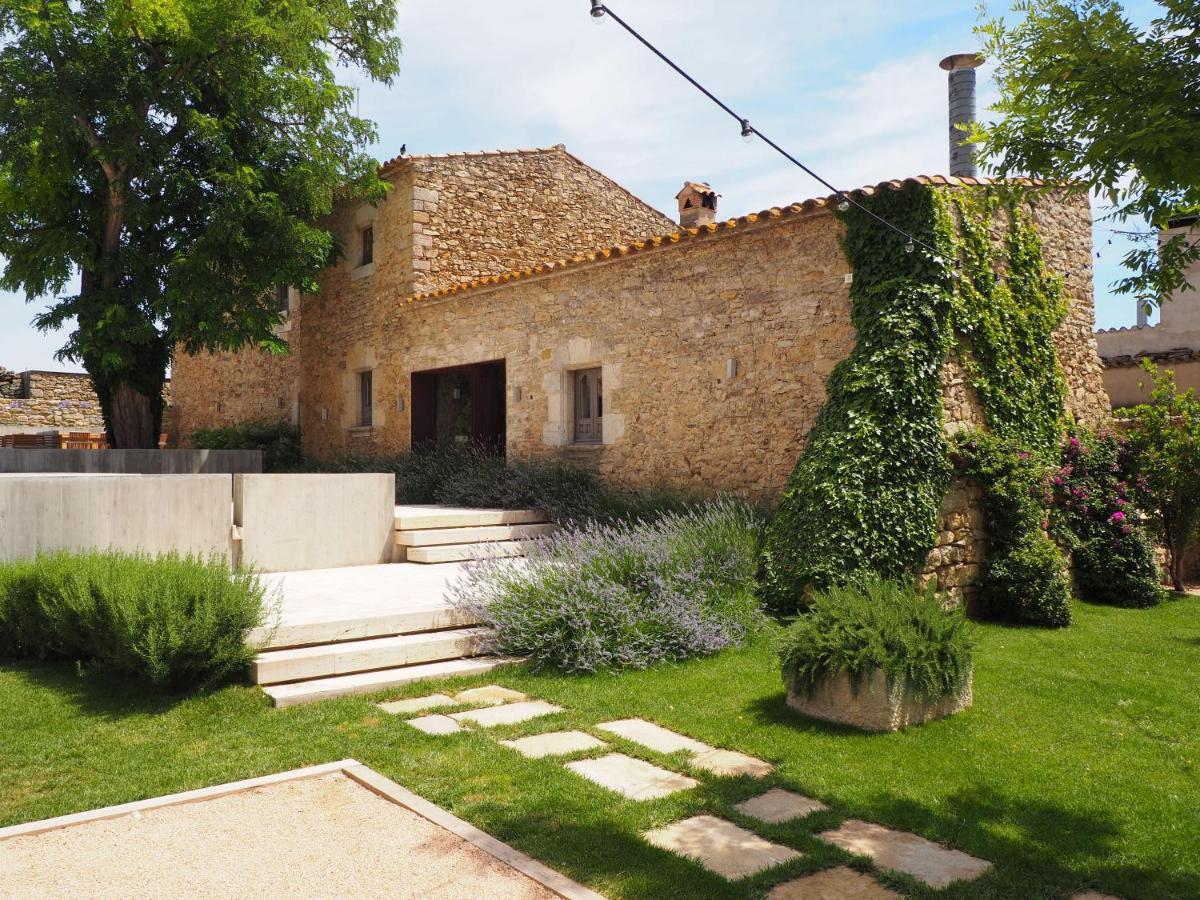 Deco - Casa Castell De Peratallada Exteriér fotografie