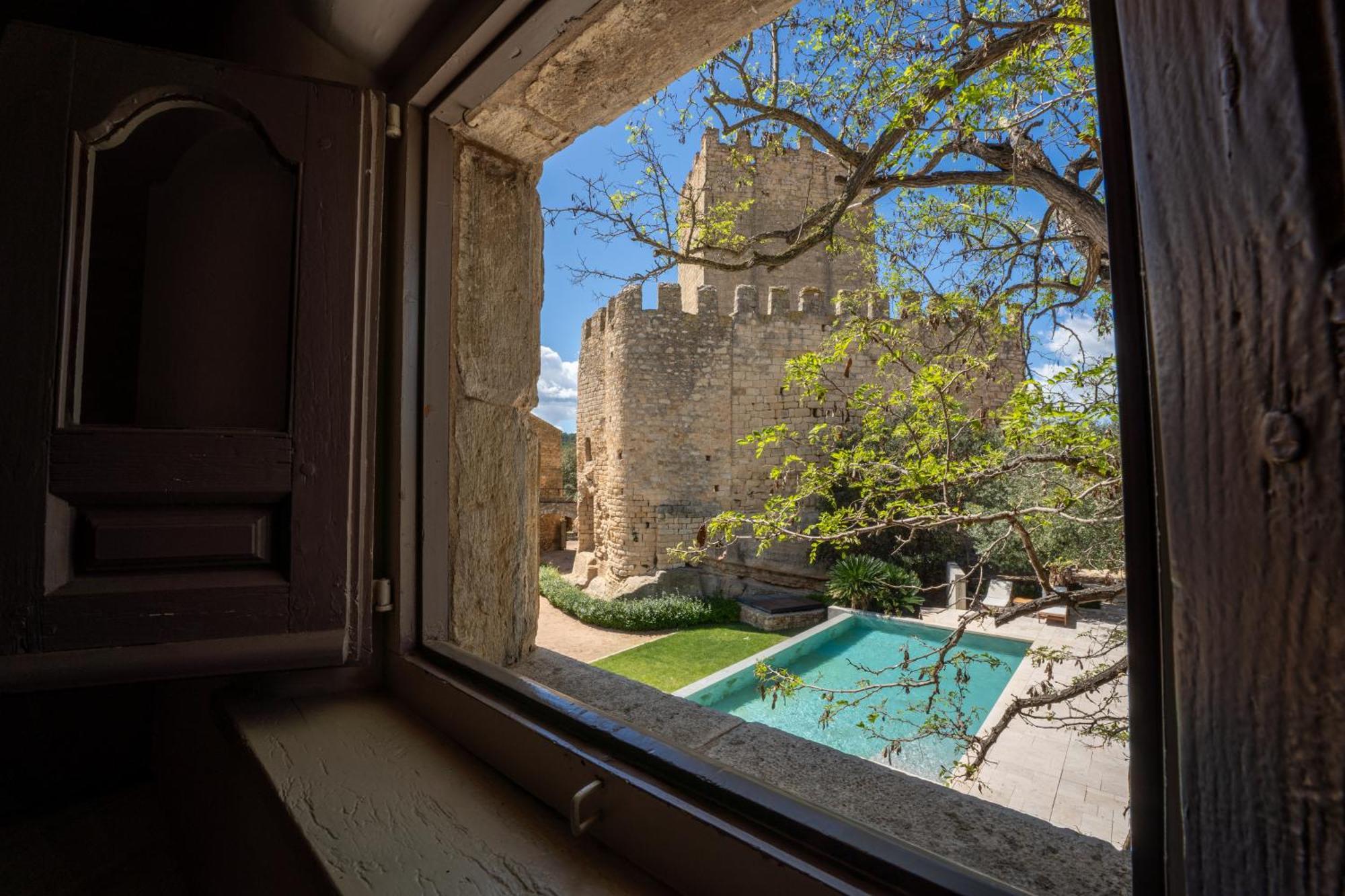 Deco - Casa Castell De Peratallada Exteriér fotografie