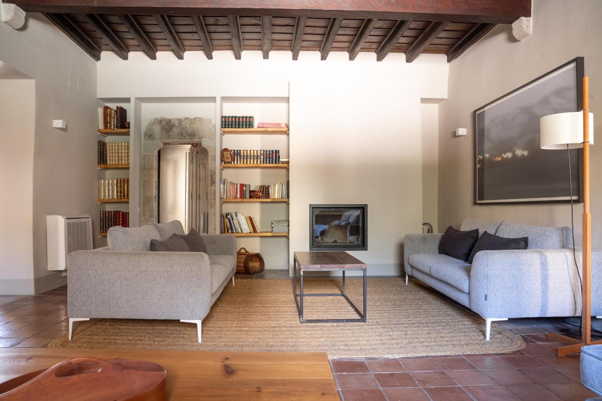 Deco - Casa Castell De Peratallada Exteriér fotografie