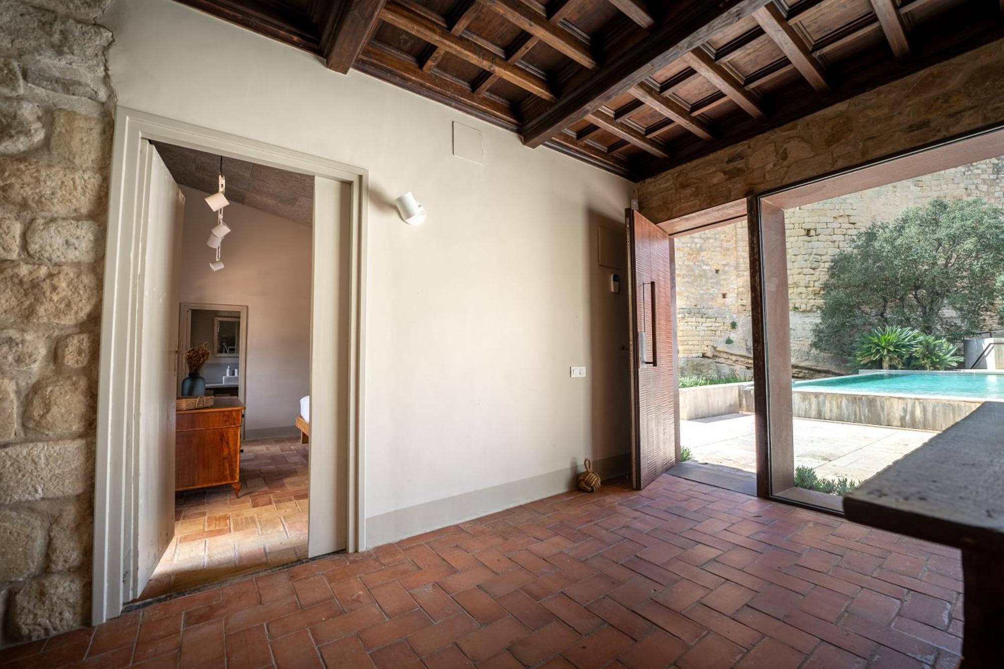 Deco - Casa Castell De Peratallada Exteriér fotografie