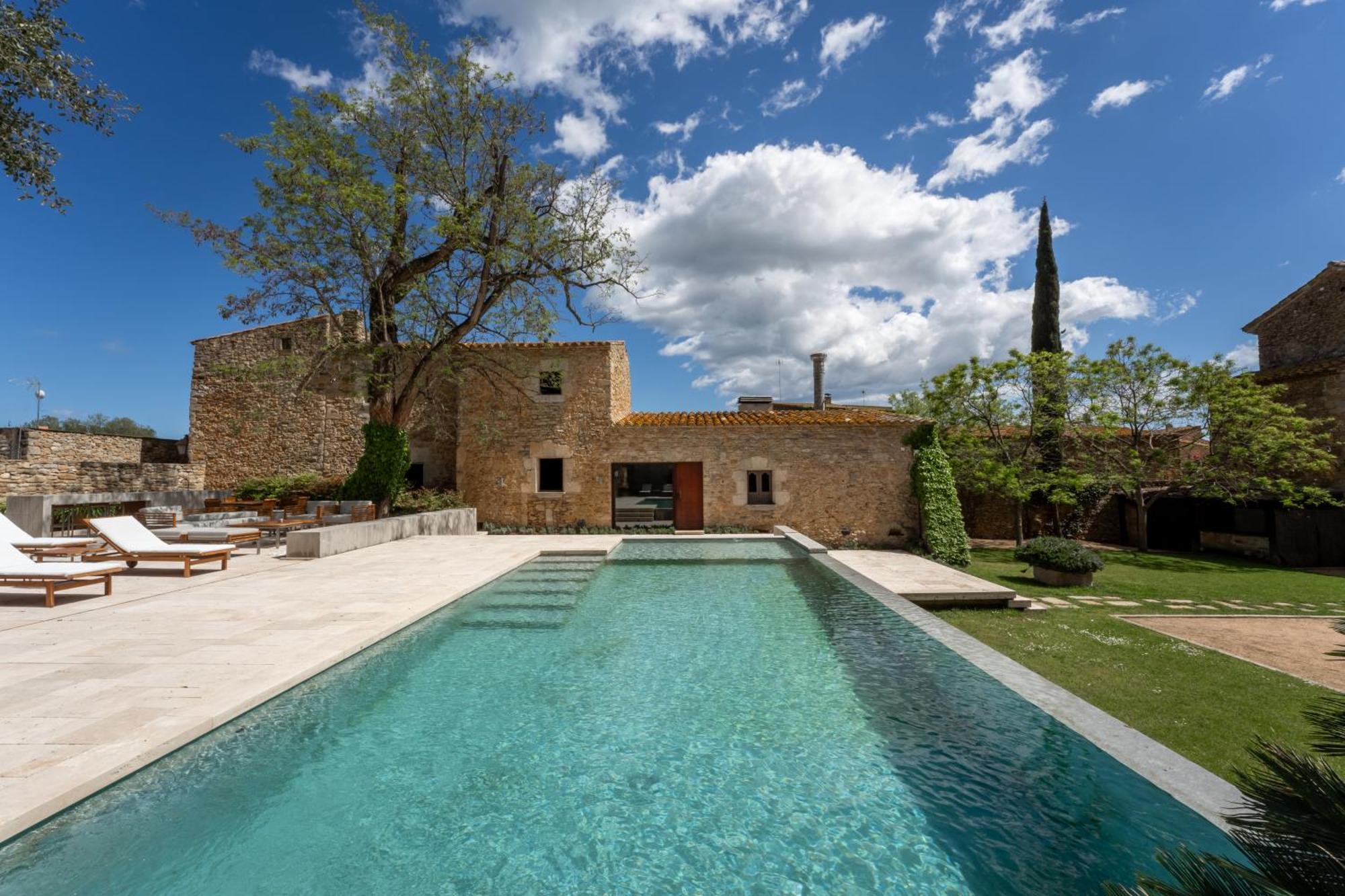 Deco - Casa Castell De Peratallada Exteriér fotografie