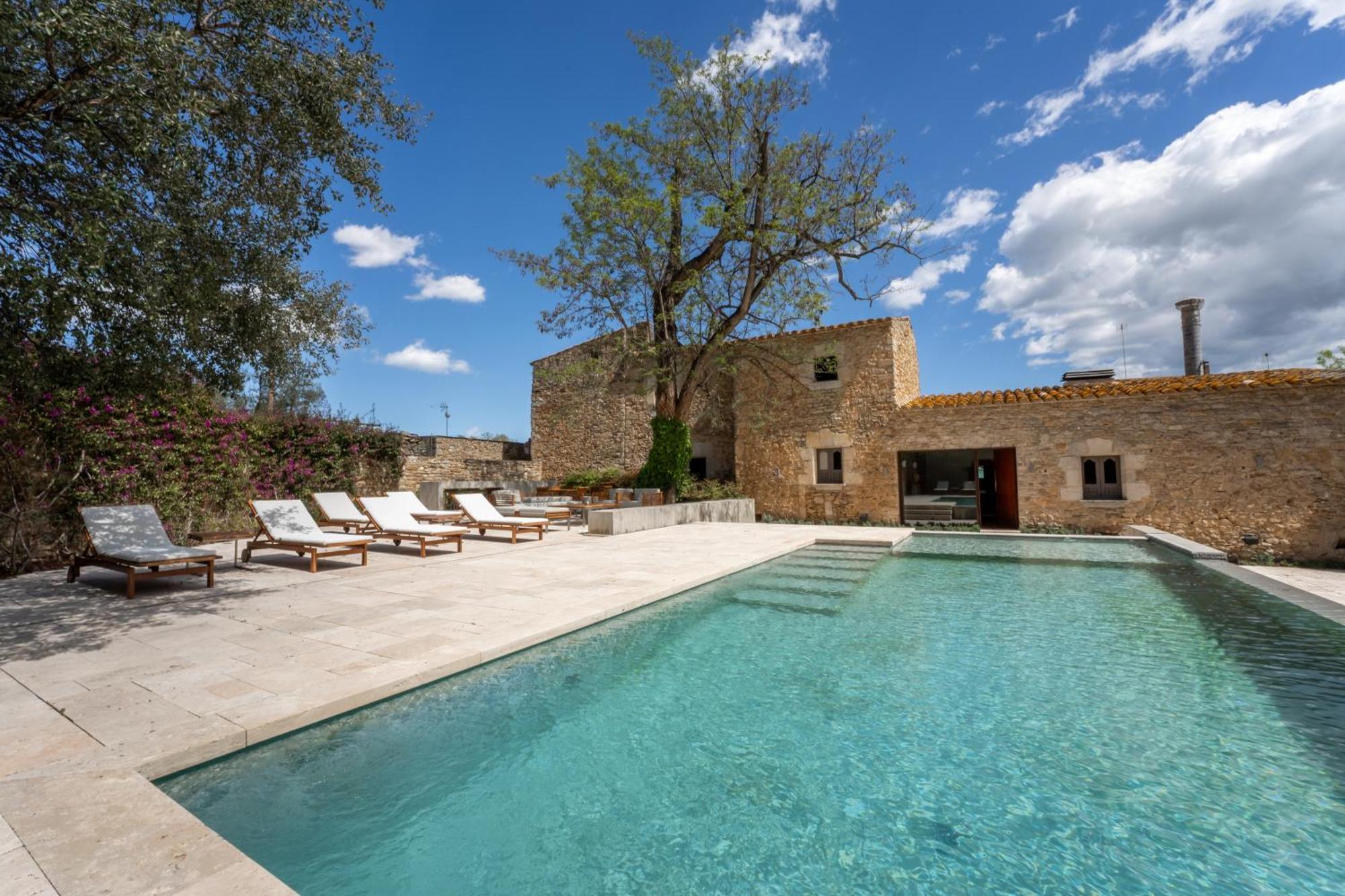 Deco - Casa Castell De Peratallada Exteriér fotografie