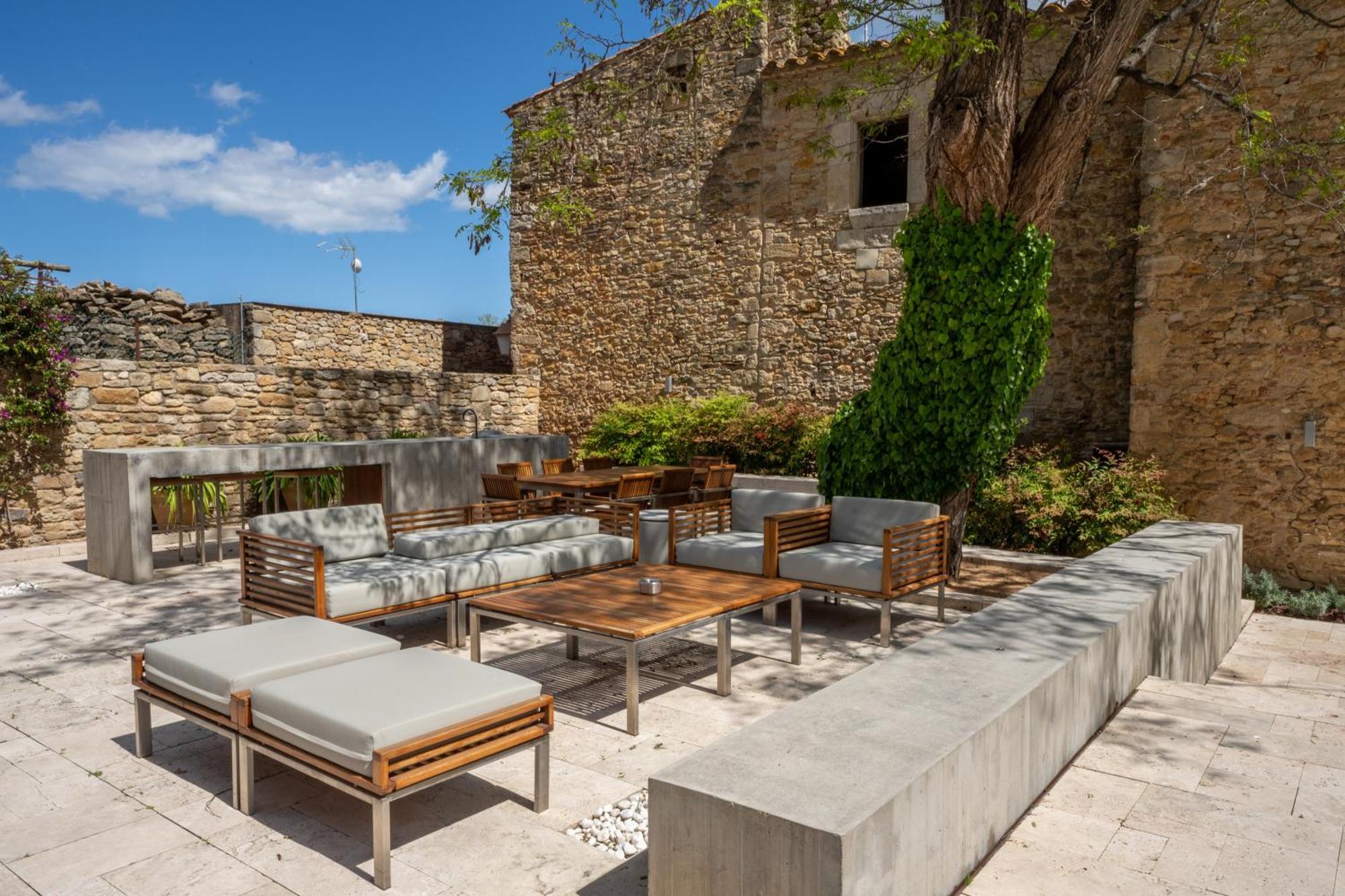 Deco - Casa Castell De Peratallada Exteriér fotografie